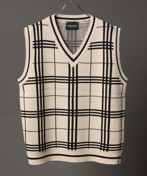 CORPUS　SELECT（コーパストーキョー）の「Oversized Window Pane  Knit Vest/ビッグシルエット ウィンドペンチェック ニットベスト（ベスト・メンズ・ブラック/ベージュ/ブラウン/サックスブルー・FREE）」の16枚目の写真