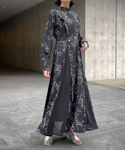 &g'aime（アンジェム）の「【＆g'aime】花柄ロングワンピース（ワンピース・レディース・ホワイト/ブラック・FREE）」の5枚目の写真