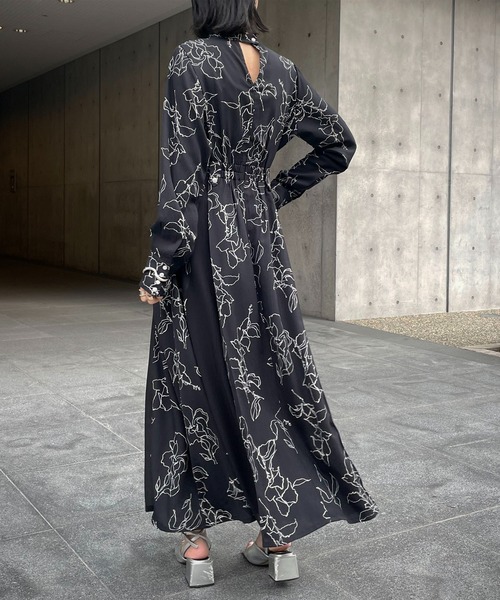 &g'aime（アンジェム）の「【＆g'aime】花柄ロングワンピース（ワンピース・レディース・ホワイト/ブラック・FREE）」の6枚目の写真