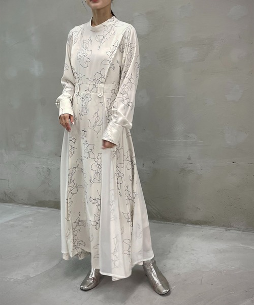 &g'aime（アンジェム）の「【＆g'aime】花柄ロングワンピース（ワンピース・レディース・ホワイト/ブラック・FREE）」の9枚目の写真