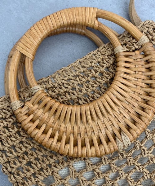 Chez toi（シェトワ）の「ラタン丸ハンドルショルダーバッグ（かごバッグ・レディース・ダークブラウン/アイボリー/キャメル・FREE）」の12枚目の写真