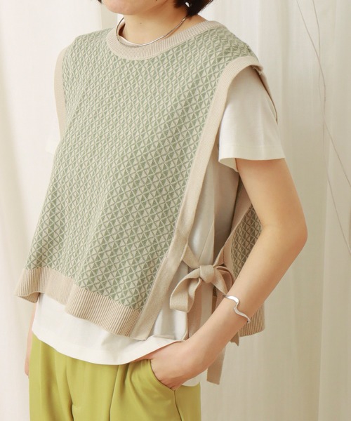 libelle more（リベル モア）の「幾何学柄ショート丈ベスト（ベスト・レディース・ブラック/ライトグレー/アイボリー/カーキ・M）」の4枚目の写真