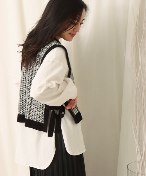 libelle more（リベル モア）の「幾何学柄ショート丈ベスト（ベスト・レディース・ブラック/ライトグレー/アイボリー/カーキ・M）」の15枚目の写真