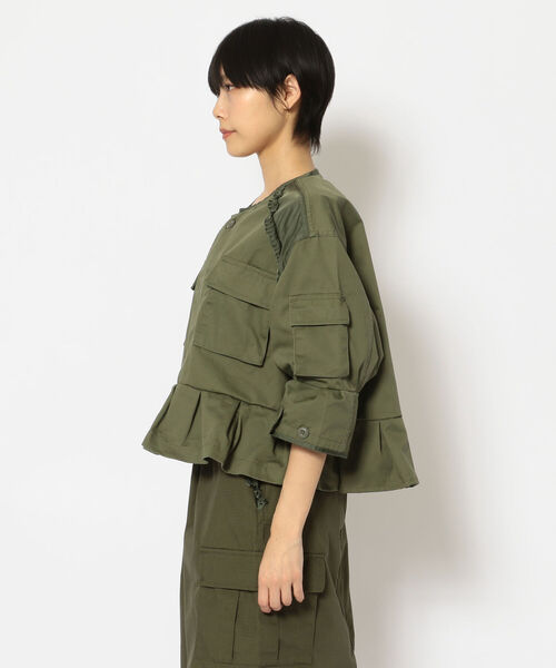 RehersalL（リハーズオール）の「rehersall／リハーズオール/BDUフリルジャケット（ノーカラージャケット・レディース・カーキ・FREE）」の4枚目の写真