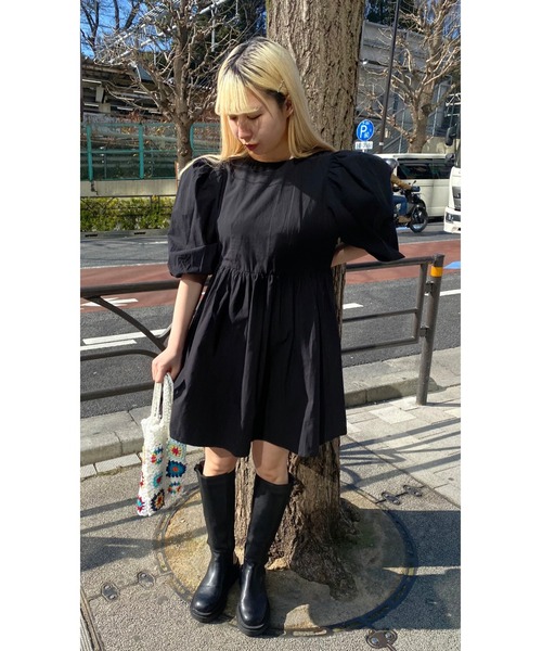 WC（ダブル シー）の「ボリュームスリーブワンピース（ワンピース・レディース・ホワイト/ブラック/サックスブルー・FREE）」の13枚目の写真