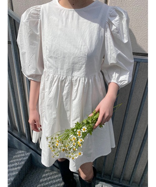 WC（ダブル シー）の「ボリュームスリーブワンピース（ワンピース・レディース・ホワイト/ブラック/サックスブルー・FREE）」の9枚目の写真