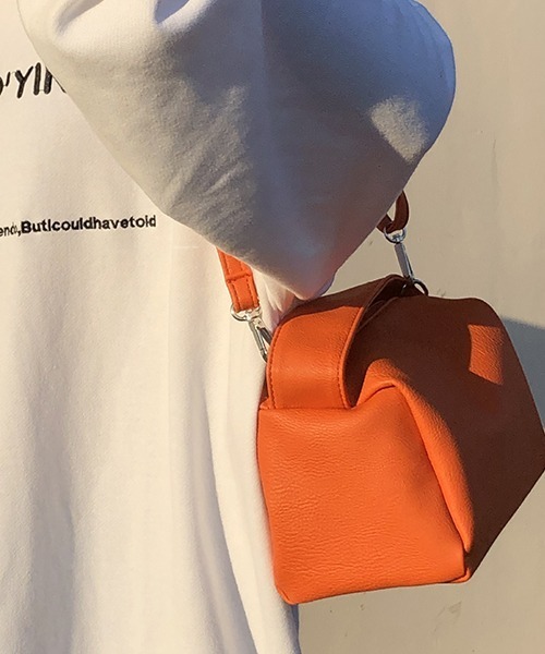Opinion korean town(オピニオン コリアン タウン)の「YUGA ワンハンドル ショルダーハンドバッグ(ハンドバッグ・レディース・オレンジ/グリーン/ホワイト/ブラック・FREE)」の14枚目の写真