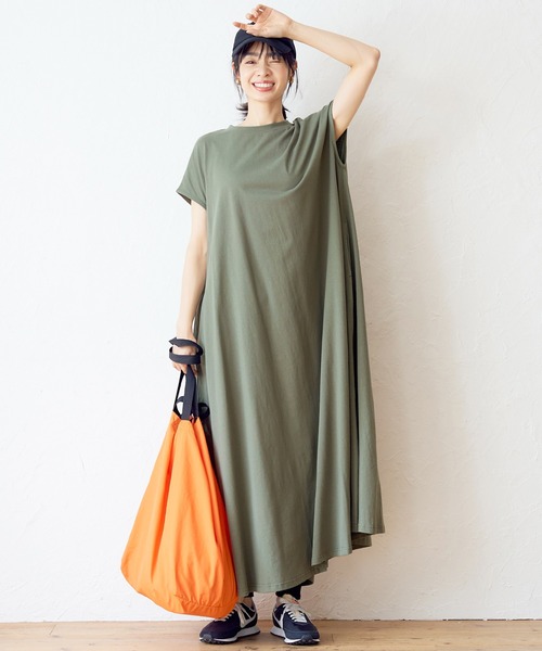 カットマキシワンピース