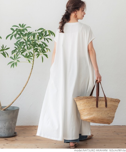 カットマキシワンピース