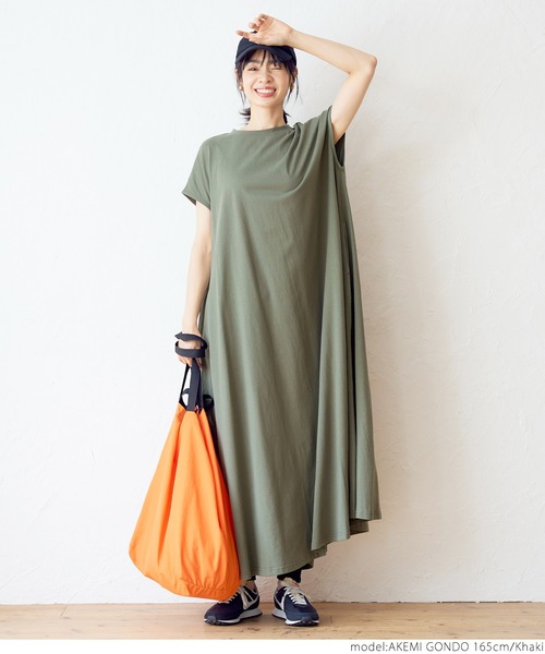 カットマキシワンピース