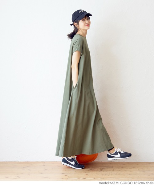 カットマキシワンピース