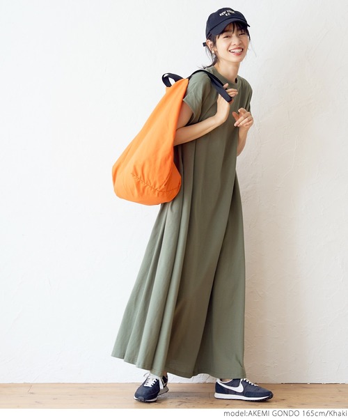 カットマキシワンピース