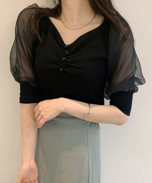 MAJESTIC LEGON（マジェスティックレゴン）の「ボリュームスリーブギャザートップス（Tシャツ/カットソー・レディース・ブラック/ブラウン/オフホワイト/ブルー・MEDIUM）」の7枚目の写真