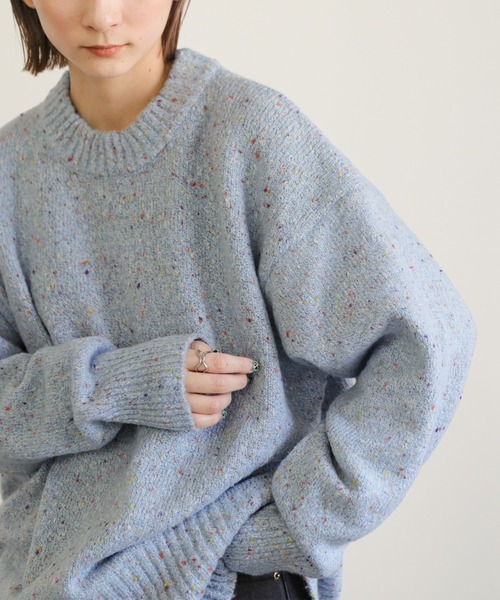 select MOCA(セレクトモカ)の「2022 AW クルーネックカラーネップオーバーニット(ニット/セーター・レディース・ライトブルー/ベージュ/ダークブラウン・FREE)」の3枚目の写真