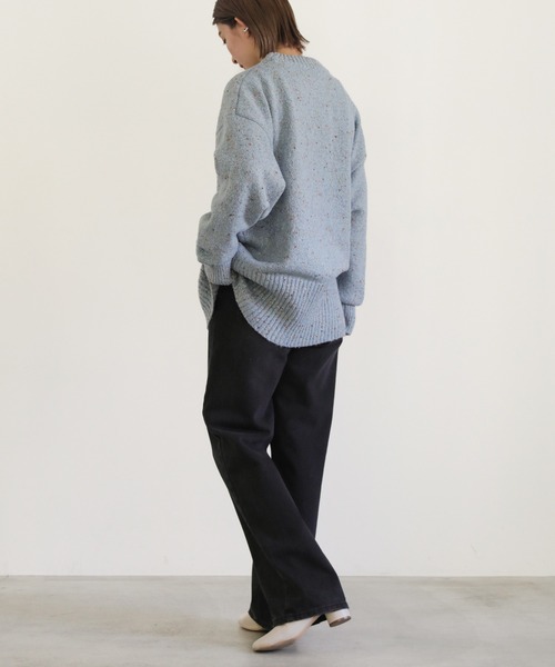 select MOCA(セレクトモカ)の「2022 AW クルーネックカラーネップオーバーニット(ニット/セーター・レディース・ライトブルー/ベージュ/ダークブラウン・FREE)」の10枚目の写真