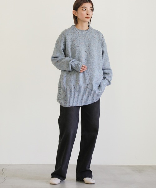 select MOCA(セレクトモカ)の「2022 AW クルーネックカラーネップオーバーニット(ニット/セーター・レディース・ライトブルー/ベージュ/ダークブラウン・FREE)」の4枚目の写真