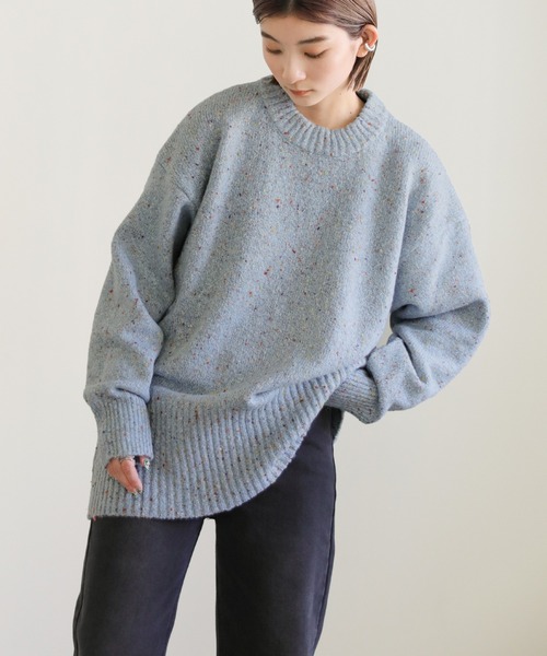 select MOCA(セレクトモカ)の「2022 AW クルーネックカラーネップオーバーニット(ニット/セーター・レディース・ライトブルー/ベージュ/ダークブラウン・FREE)」の9枚目の写真