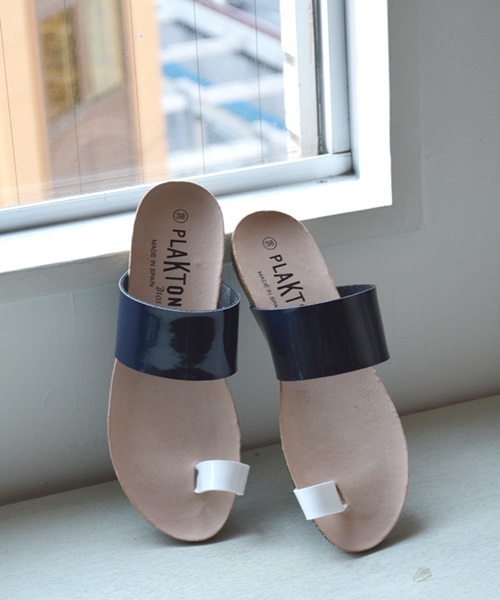 Khaju（カージュ）の「PLAKTON:2カラーサンダル□（サンダル・レディース・ネイビー/ホワイト/シルバー/ホワイト系その他・37/38/36）」の3枚目の写真