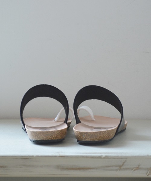 Khaju（カージュ）の「PLAKTON:2カラーサンダル□（サンダル・レディース・ネイビー/ホワイト/シルバー/ホワイト系その他・37/38/36）」の5枚目の写真