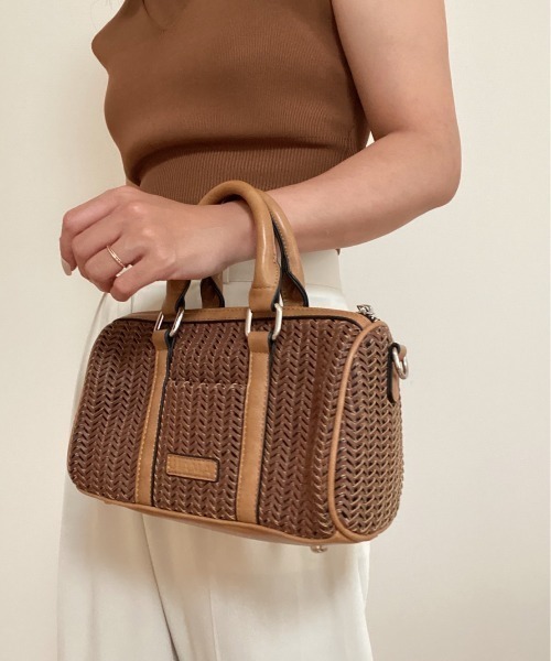 新品未使用 アマイル  AMAIL ショルダーバッグ AMAIL - AMAIL ロゴ ショルダーバッグの通販 by amberstylestore