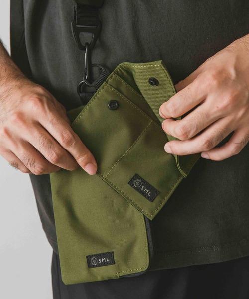 SML（エスエムエル）の「『別注』SML×DOORS　マルチショルダー（ショルダーバッグ・メンズ・ブラック/パープル/カーキ/オレンジ・-）」の6枚目の写真