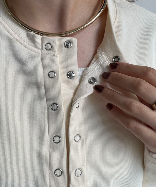 CAPRICIEUX LE'MAGE（カプリシューレマージュ）の「Wスナップクロップカーディガン（カーディガン/ボレロ・レディース・ブラック/グレー/オフホワイト/イエロー・FREE）」の11枚目の写真