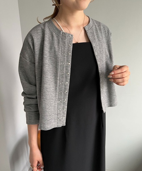 CAPRICIEUX LE'MAGE（カプリシューレマージュ）の「Wスナップクロップカーディガン（カーディガン/ボレロ・レディース・ブラック/グレー/オフホワイト/イエロー・FREE）」の13枚目の写真