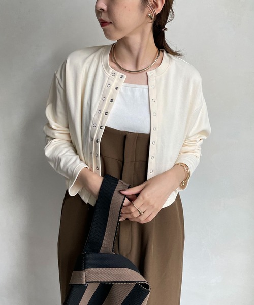 CAPRICIEUX LE'MAGE（カプリシューレマージュ）の「Wスナップクロップカーディガン（カーディガン/ボレロ・レディース・ブラック/グレー/オフホワイト/イエロー・FREE）」の14枚目の写真