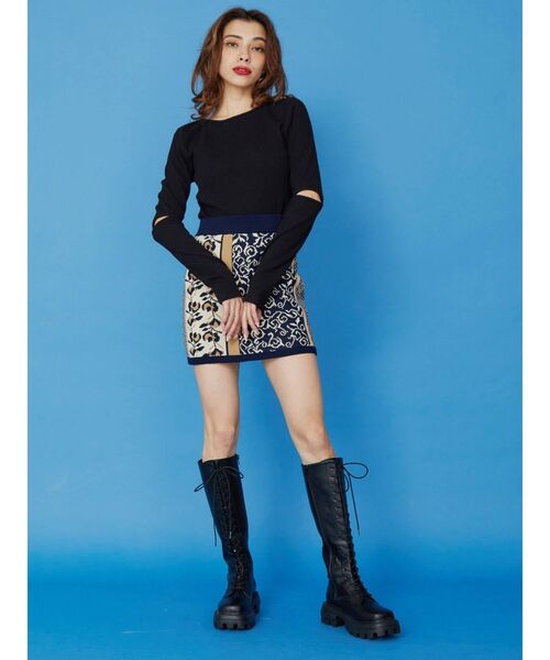 EVRIS(エヴリス)の「Retro Flower ニットスカート(スカート・レディース・ブラック/ネイビー/グリーン・FREE)」の4枚目の写真