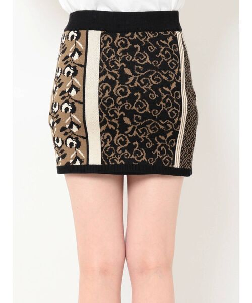 EVRIS(エヴリス)の「Retro Flower ニットスカート(スカート・レディース・ブラック/ネイビー/グリーン・FREE)」の16枚目の写真