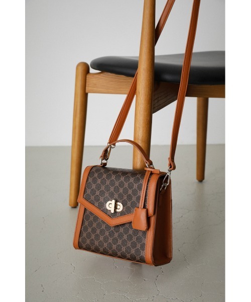 AZUL by moussy（アズールバイマウジー）の「CHAIN DESIGN SQUARE BAGG 