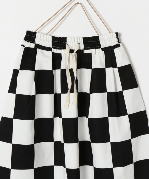 LOWRYS FARM(ローリーズファーム)の「コットンプリントスカート 162191(スカート・キッズ・ブラック/レッド/オフホワイト/ブラック系その他/ホワイト系その他/ブラック系その他2/レオパード・110cm/120cm/130cm/140cm/150cm)」の19枚目の写真