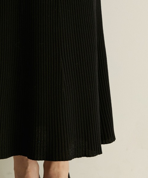 SALON adam et rope'（サロン アダム エ ロペ）の「リブヘムフレアニットスカート（スカート・レディース・ブラック/カーキ・FREE）」の13枚目の写真