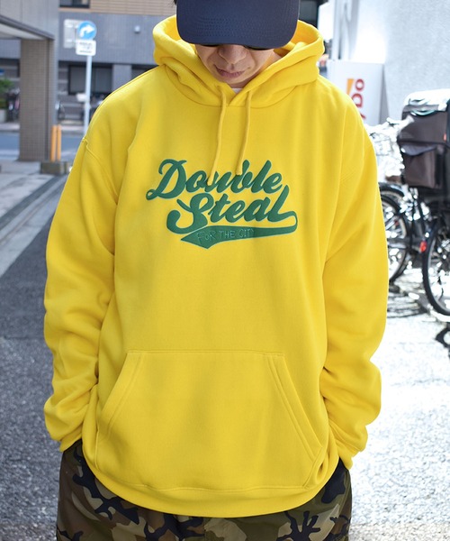 DOUBLE STEAL(ダブルスティール)の「Sparkle LOGO parker 裏起毛パーカー(パーカー・メンズ・ブラック/ホワイト/イエロー・MEDIUM/LARGE/X-LARGE)」の3枚目の写真