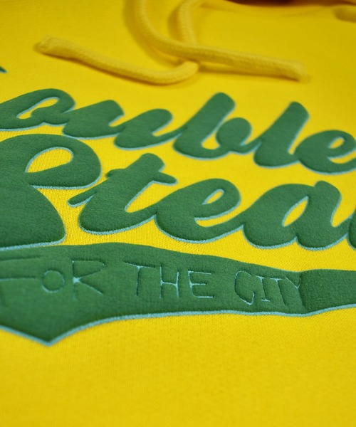 DOUBLE STEAL(ダブルスティール)の「Sparkle LOGO parker 裏起毛パーカー(パーカー・メンズ・ブラック/ホワイト/イエロー・MEDIUM/LARGE/X-LARGE)」の10枚目の写真
