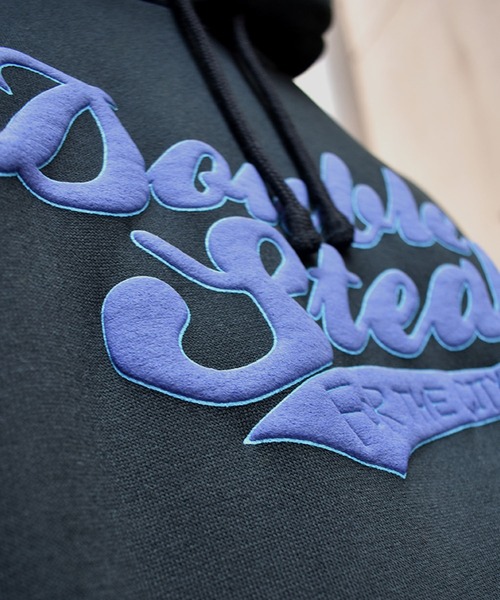 DOUBLE STEAL(ダブルスティール)の「Sparkle LOGO parker 裏起毛パーカー(パーカー・メンズ・ブラック/ホワイト/イエロー・MEDIUM/LARGE/X-LARGE)」の16枚目の写真
