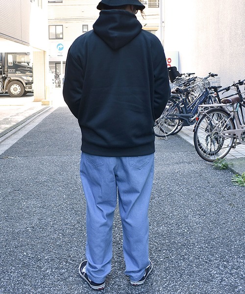 DOUBLE STEAL(ダブルスティール)の「Sparkle LOGO parker 裏起毛パーカー(パーカー・メンズ・ブラック/ホワイト/イエロー・MEDIUM/LARGE/X-LARGE)」の18枚目の写真