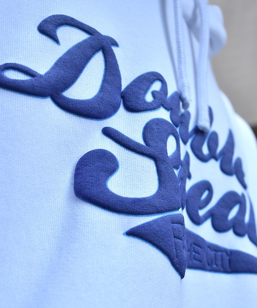 DOUBLE STEAL(ダブルスティール)の「Sparkle LOGO parker 裏起毛パーカー(パーカー・メンズ・ブラック/ホワイト/イエロー・MEDIUM/LARGE/X-LARGE)」の20枚目の写真