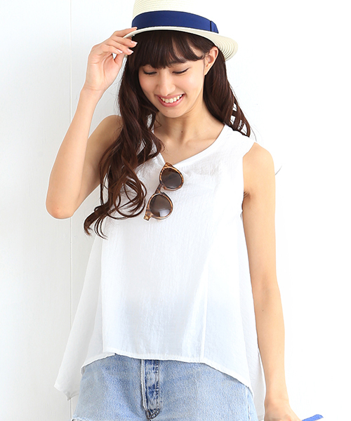 B:MING by BEAMS（ビーミングバイビームス）の「＜InRed 9月号掲載＞ビーミング by ビームス / サーキュラー ノースリーブブラウス（シャツ/ブラウス・レディース・ホワイト/ブラック/サックスブルー・ONE SIZE）」の4枚目の写真