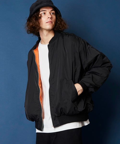 unrelaxing(アンリラクシング)の「オーバーサイズMA-1ブルゾン(MA-1・メンズ・アイボリー/カーキ/ブラック/ライトグレー・FREE)」の3枚目の写真