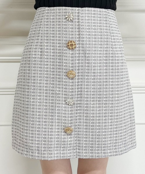 MIIA（ミーア）の「マルチ釦ツイード台形ミニスカート（スカート・レディース・ライトグレー/ブラック/モカ・FREE）」の8枚目の写真