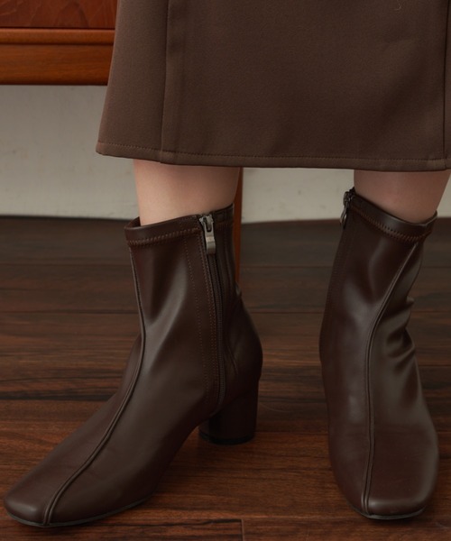 VANNIE U（ヴァニーユー）の「ティルトショートブーツ（ブーツ・レディース・アイボリー/ブラック/ブラウン・S/M/L/LL）」の17枚目の写真