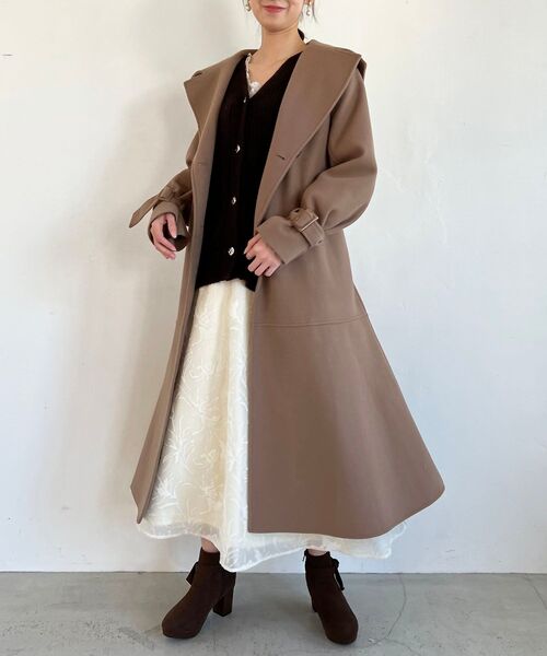 MAJESTIC LEGON（マジェスティックレゴン）の「Ladyマーメイドコート（その他アウター・レディース・ブラック/キャメル/グレイッシュベージュ・SMALL/MEDIUM）」の11枚目の写真