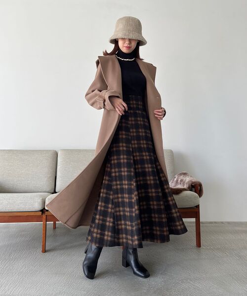 MAJESTIC LEGON（マジェスティックレゴン）の「Ladyマーメイドコート（その他アウター・レディース・ブラック/キャメル/グレイッシュベージュ・SMALL/MEDIUM）」の21枚目の写真