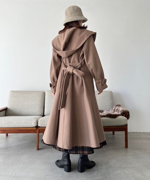 MAJESTIC LEGON（マジェスティックレゴン）の「Ladyマーメイドコート（その他アウター・レディース・ブラック/キャメル/グレイッシュベージュ・SMALL/MEDIUM）」の22枚目の写真