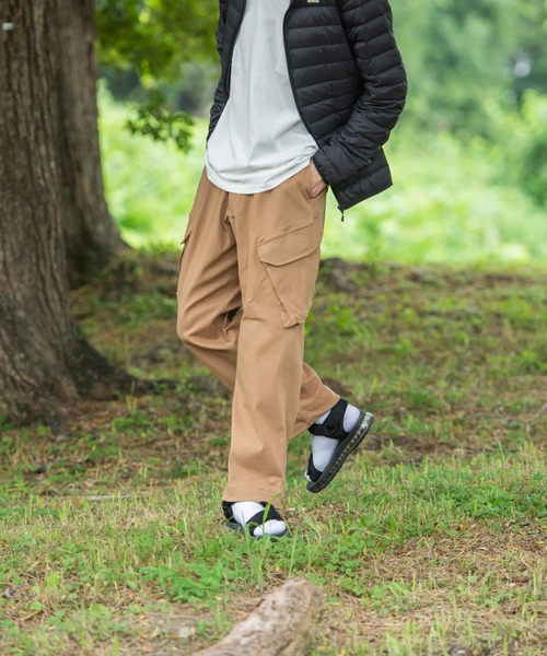 OUTDOOR PRODUCTS(アウトドアプロダクツ)の「【OUTDOOR PRODUCTS/アウトドアプロダクツ】10倍ストレッチ 裾ドローコード ワイドカーゴパンツ(カーゴパンツ・メンズ・ブラック/ベージュ/カーキ・LARGE/X-LARGE/SMALL/MEDIUM)」の8枚目の写真
