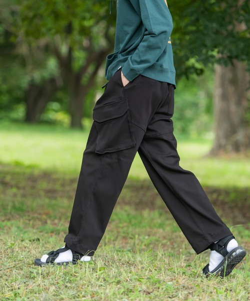 OUTDOOR PRODUCTS(アウトドアプロダクツ)の「【OUTDOOR PRODUCTS/アウトドアプロダクツ】10倍ストレッチ 裾ドローコード ワイドカーゴパンツ(カーゴパンツ・メンズ・ブラック/ベージュ/カーキ・LARGE/X-LARGE/SMALL/MEDIUM)」の21枚目の写真