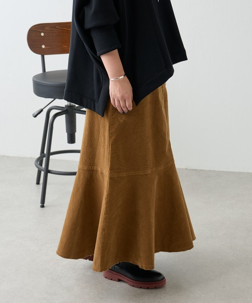 BEARDSLEY（ビアズリー）の「コーデュロイ裾フレアマーメイドスカート：低身長・高身長・セットアップアイテム有 ウエストゴム（スカート・レディース・キャメル・S/M）」の15枚目の写真