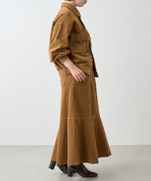 BEARDSLEY（ビアズリー）の「コーデュロイ裾フレアマーメイドスカート：低身長・高身長・セットアップアイテム有 ウエストゴム（スカート・レディース・キャメル・S/M）」の19枚目の写真