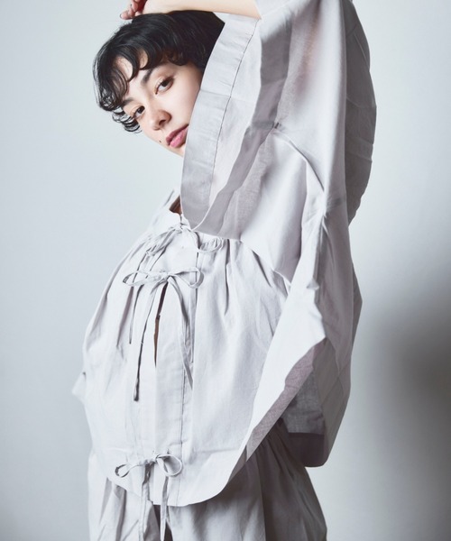 papier（パピエ）の「papier/パピエ/Carrie shirts（シャツ/ブラウス・レディース・グレー/ホワイト・FREE）」の13枚目の写真
